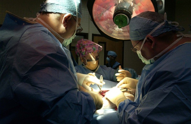 surgery-surgeons-operation-medical-health-doctors-5.jpg